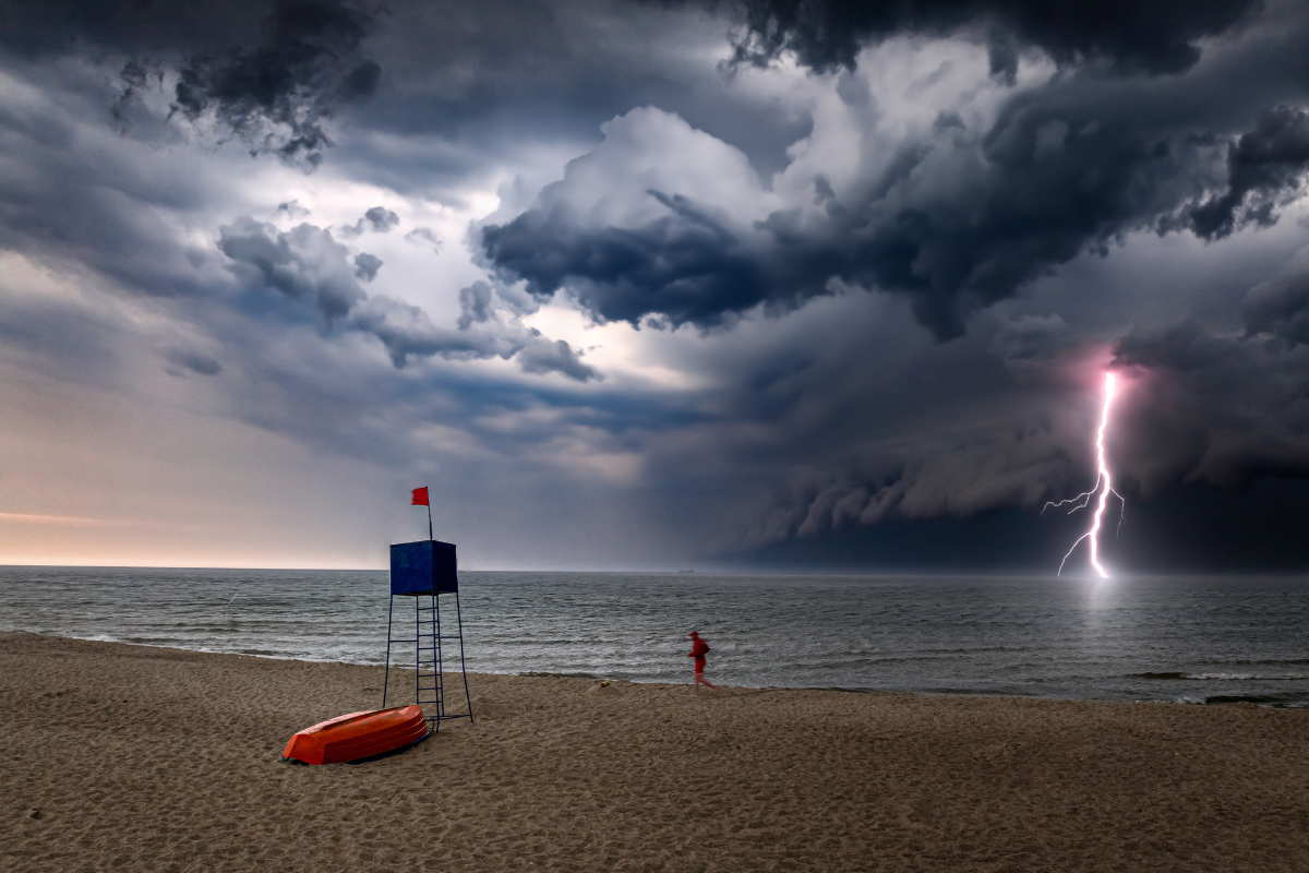 storm hits beach