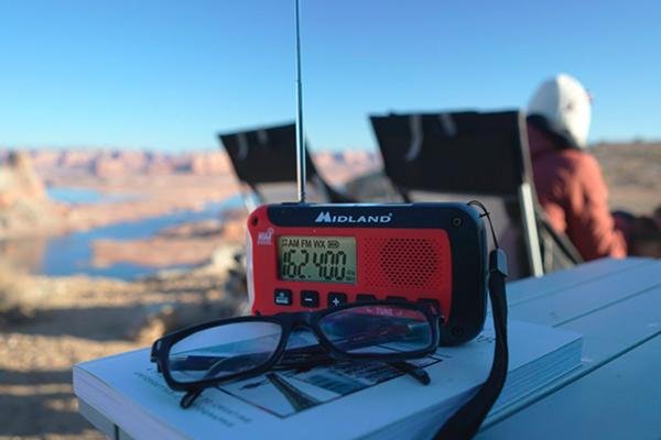 emergency radio