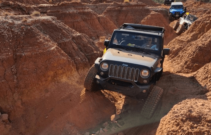 Jeep navigating rocks