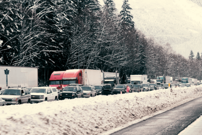 traffic back up on snowy highway