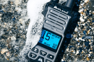 walkie talkie splashed with water