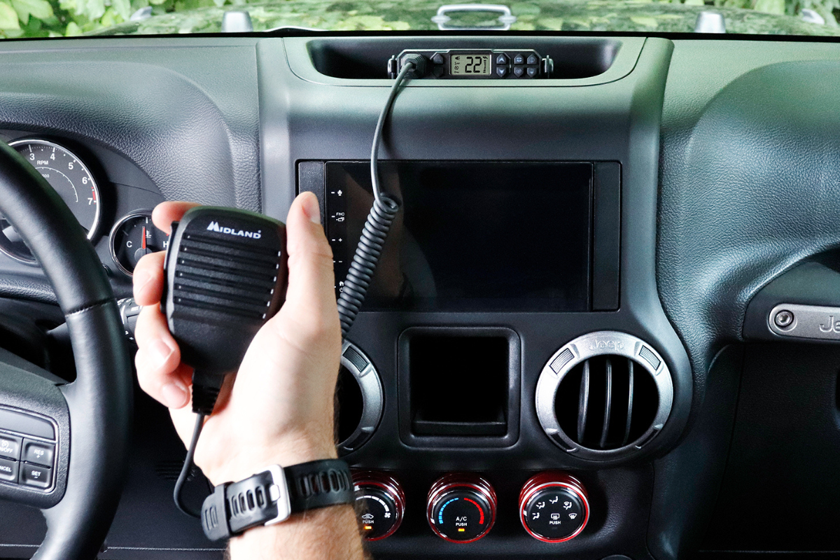 MXT105 MicroMobile 5-Watt GMRS Two-Way Radio 