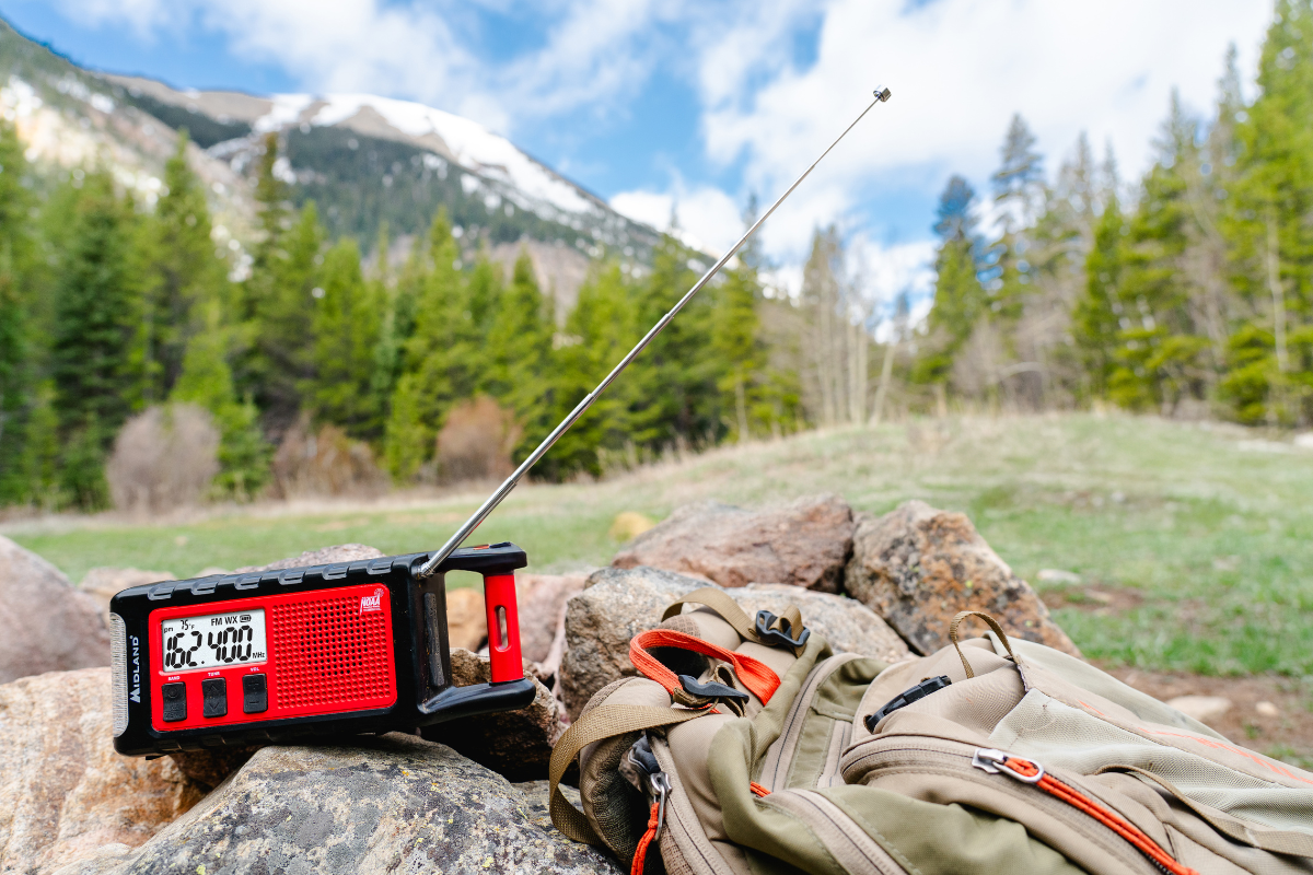 ER310PRO Portable Emergency Crank Radio