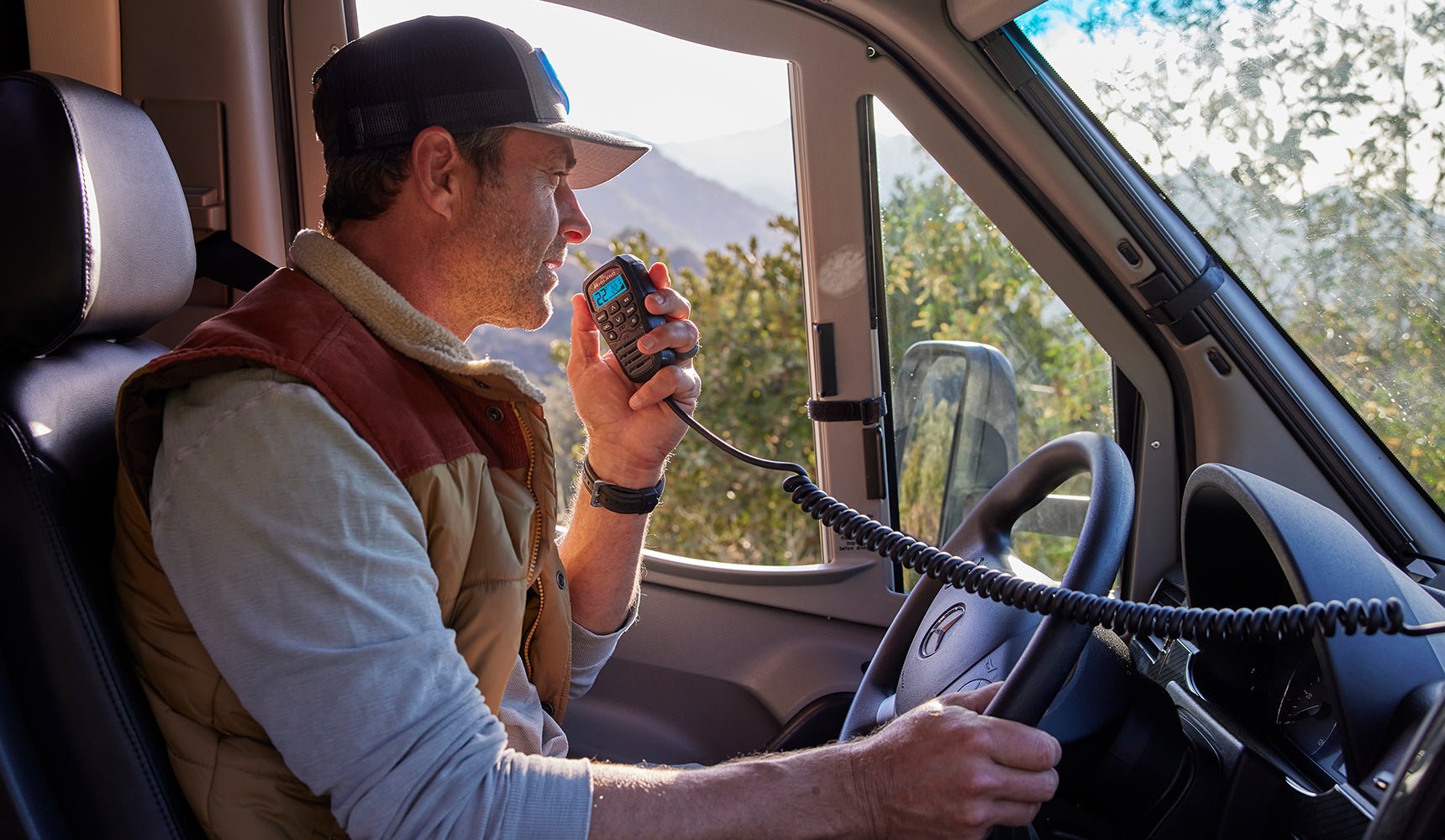 MXT575 MicroMobile® Two-Way Radio | Midland Radio